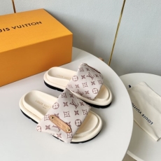 Louis Vuitton Slippers